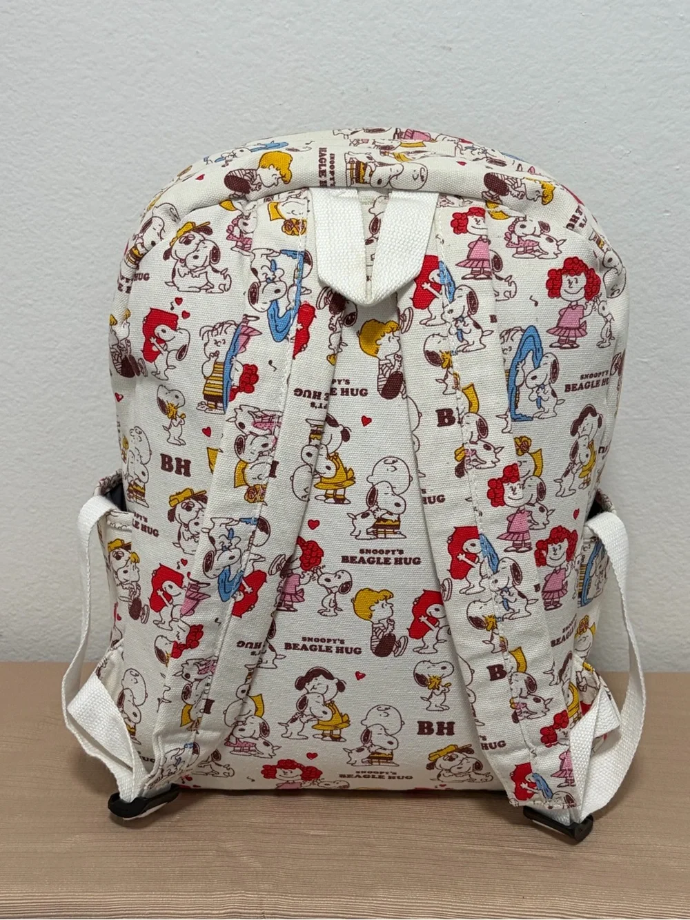 Peanuts Snoopy Beagle Hugs Backpack - NWOT